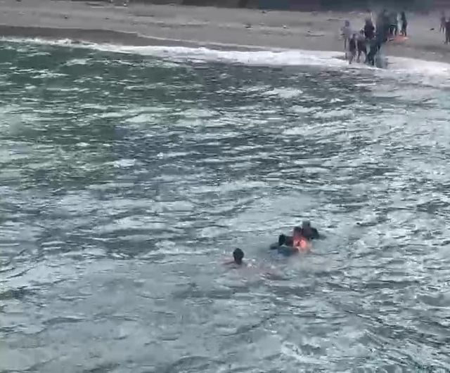 Kandıra'da yasaklı sularda tehlike: baba ve iki çocuğu kurtarıldı