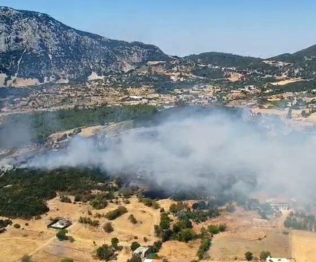 Kaş'ta ekiplerin hızlı müdahalesiyle orman yangını kısa sürede kontrol altına alındı