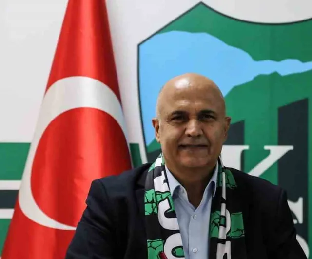 Kocaelispor orta sahaya kalıcı takviye olarak Hulisi Destici'yi kadrosuna kattı