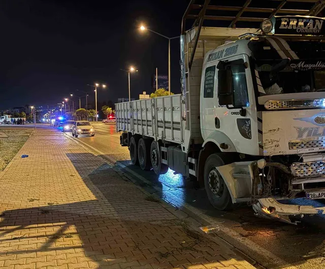 Kocasinan'da çarpışma: otomobil takla attı, yaralanma olmadı
