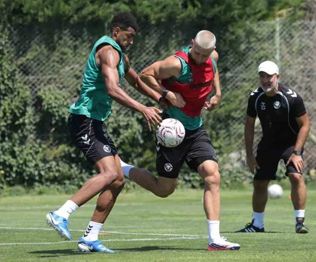 Konyaspor hazırlıklarını güç ve taktik ağırlıklı sürdürdü: Kocaelispor maçı öncesi tek seans