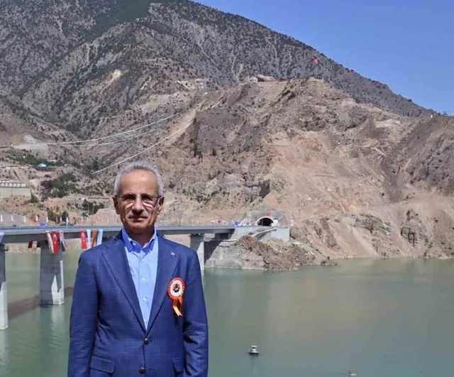 köprülerle ülkeyi birbirine bağladık: 24 yılda 4 bin 272 yeni yapı