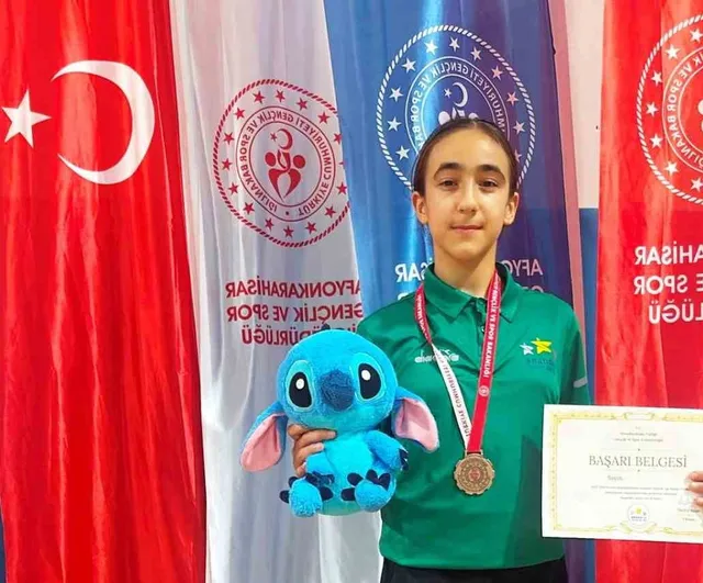 Körfezli karatecinin bronz gururu: Baharoğlu Türkiye üçüncüsü oldu