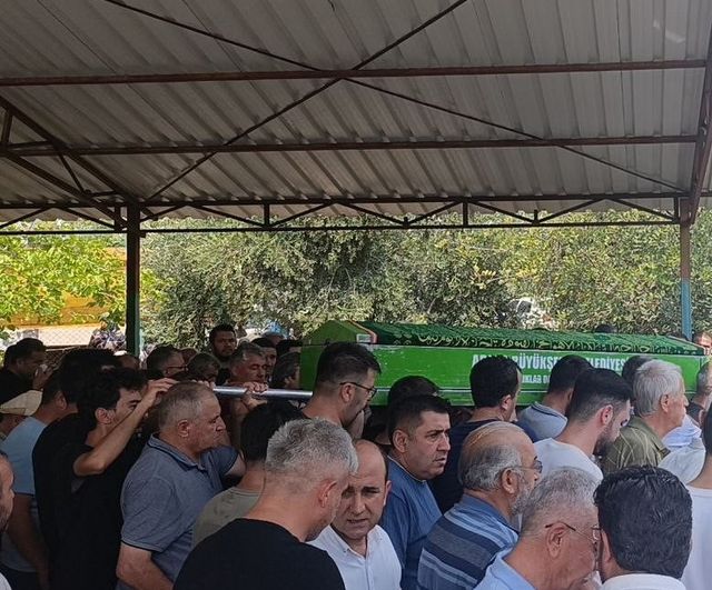 Kozan'da denizde yaşamını yitiren lise öğrencisi için son görev