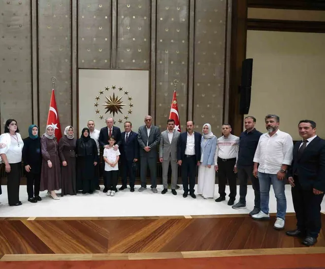 Külliye'de buluşma: Erdoğan, Kahramanmaraş'taki saldırıda çocuklarını kaybeden ailelerle görüştü