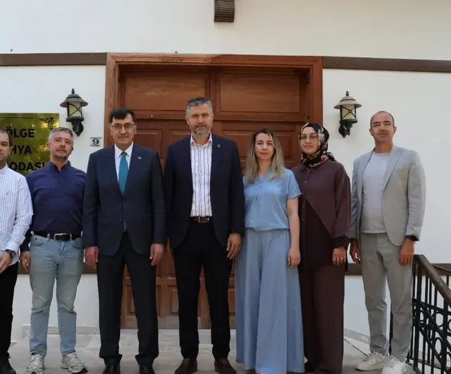 Kütahya'da belediye ile eczacı odası arasında iş birliği öne çıktı