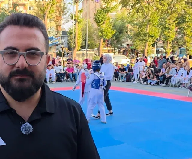 Kütahya’da minik tekvandocular dostluk için tatamiyi paylaştı