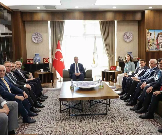 Kütahya'da ticaret gündemi: Bolat valilikte değerlendirme yaptı