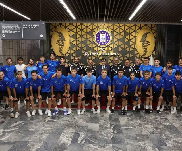 Kütahyaspor altyapısına belediyeden moral ve yönlendirme desteği