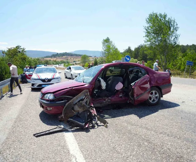 Kuzkayaka kavşağında trafik kazası: 1 ölü, 3 yaralı