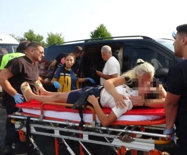 Manavgat'ta zincirleme kaza: 17 kişi yaralandı