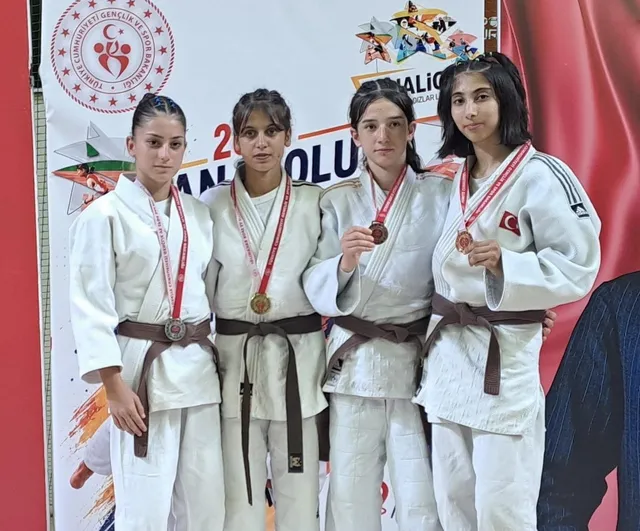 Manisa'nın judocuları Muğla'dan üç bronz madalyayla döndü