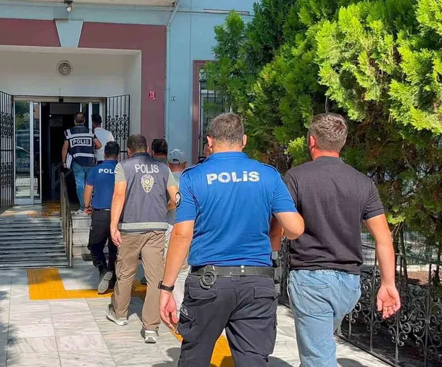 Manyas'ta suçluların kaçış rotalarını ifşa eden grup çökertildi