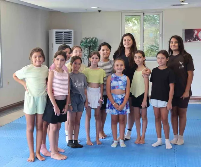 Marmaris'te yaz kursları çocuklara spor, sanat ve dostluk sunuyor
