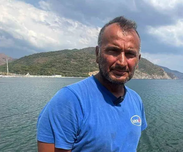 Marmaris'te zodyak botuyla erişilmez noktalara ekip taşıyan balıkçı