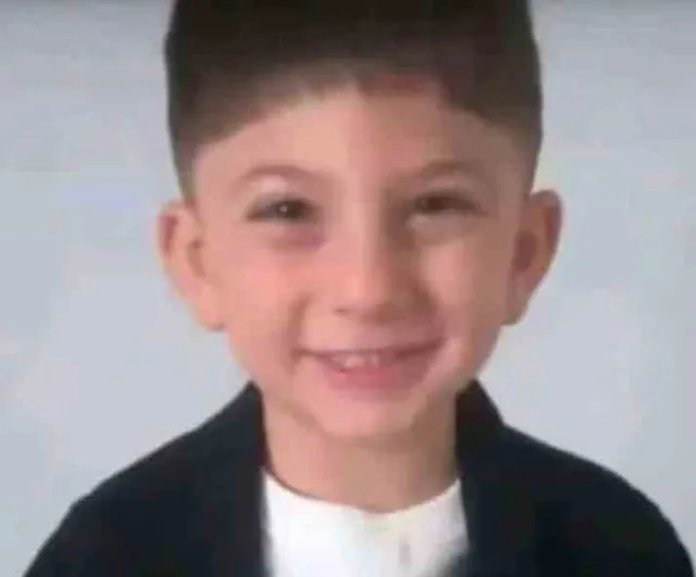 Mazıdağı'nda kapısı açık araçta mahsur kalan 4 yaşındaki Muhammed Aras hastanede yaşamını yitirdi