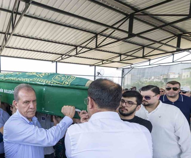 Mersin basınının duayeni Duygu Öksüz Canova için veda töreni yapıldı