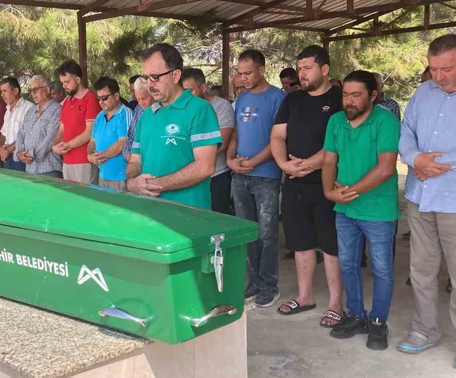 Mersin'de kasklı saldırıda ağır yaralanan 80 yaşındaki adam yaşamını yitirdi