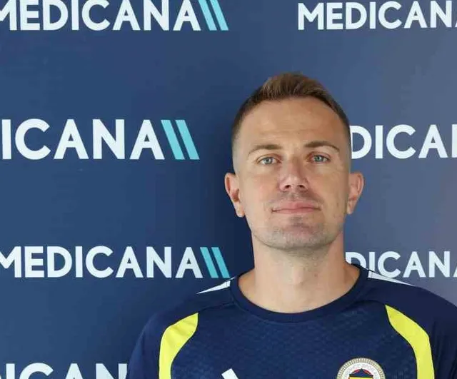 Mert Günok’un manyetik rezonans görüntülemesi üst adalesinde gerilme ve ödem gösterdi, Gençlerbirliği kadrosunda yok