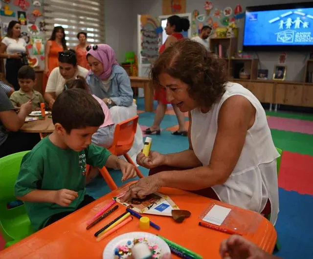 Miniklerin mezuniyet sevinci Anne Baba Çocuk Merkezi'nde
