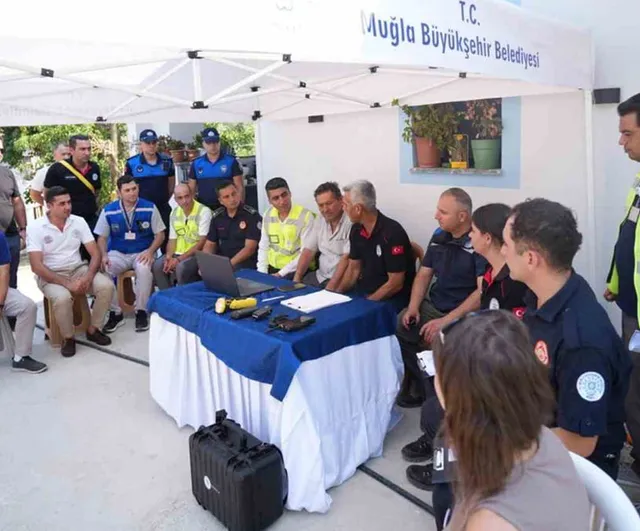 Muğla büyükşehir ekipleri Seydikemer'de hasar tespit ve destek çalışması başlattı