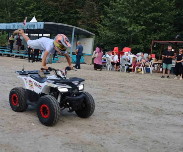 NebiyanFest'te 7 yaşındaki sürücünün atv gösterisi ilgi çekti