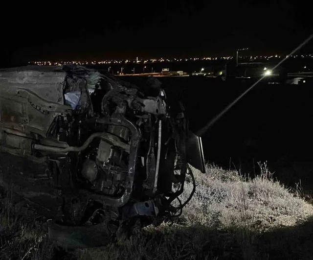 Niğde-Adana karayolunda kafa kafaya çarpışma: biri ağır, yedi yaralı