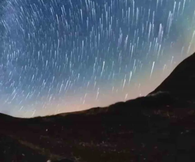 Niğde'de perseid meteor yağmuru geceyi aydınlattı