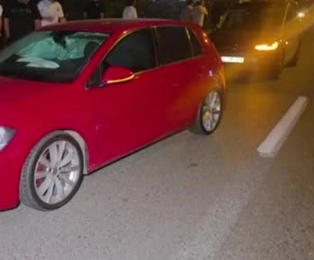 Orhangazi'de kaçınma manevrası orta refüje çıkarak ağaca çarptı