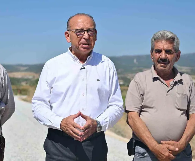 Ova yollarında toz bitecek: Sinirli ve Mütevelli arasında 15 kilometrelik soğuk asfalt çalışması