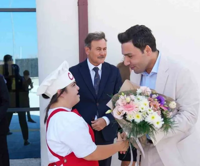 Özel şefler mutfağa giriyor: Down sendromlu bireylere aşçılık eğitimi