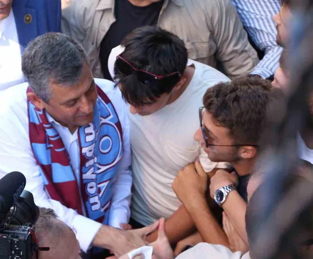 Özgür Özel'den 'kayıkçı kavgası' uyarısı: dış müdahalelere karşı birlik çağrısı
