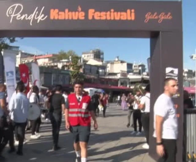 Pendik sahilinde kahve rüzgarı: lezzet, atölye ve konserlerle dolu hafta sonu