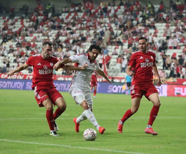 Pendikspor hücum gücüyle Antalya'dan üç puanı aldı