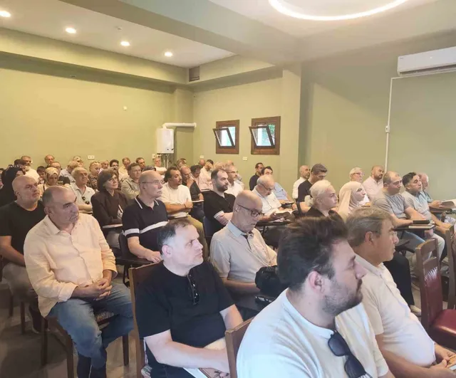 Prof. Dr. Mustafa Kara'nın Süleyman Çelebi türbesindeki kitap sergisine ilgi yoğunlaştı