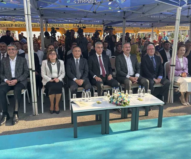 Sağlıkta sanayiyle el ele: Gaziantep'te 50 yataklı Şehitkamil ek hizmet binası açıldı