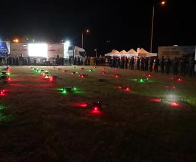 Samsun'da 50 dronla ışık gösterisi: AFAD yarışması geceye damga vurdu