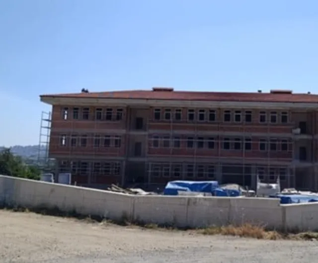 Samsun'da eğitime büyük yatırım: 16 okul binasının yapımı sürüyor