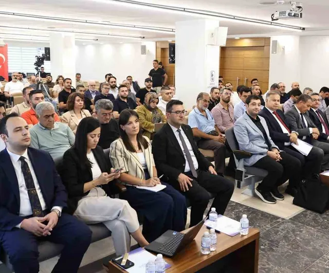 Sanayicilerin ithalat talepleri Konya'da doğrudan yetkililerle masaya yatırıldı