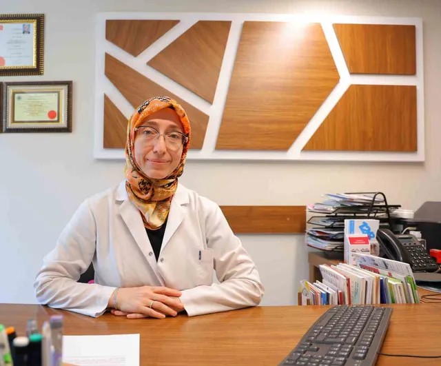 Sıcak dalgasında sıvı ve mineral kaybına karşı uyarı: uzmanın önerileri