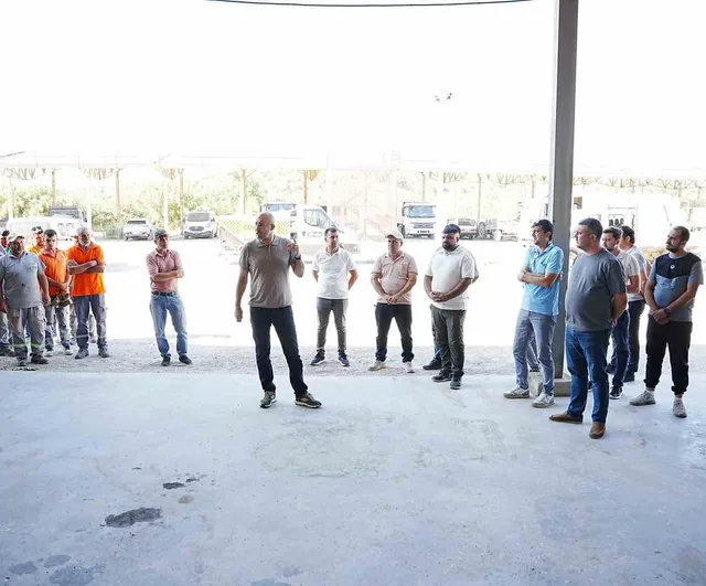 Sıcaklık dalgası Germencik'te mesai düzenini değiştirdi