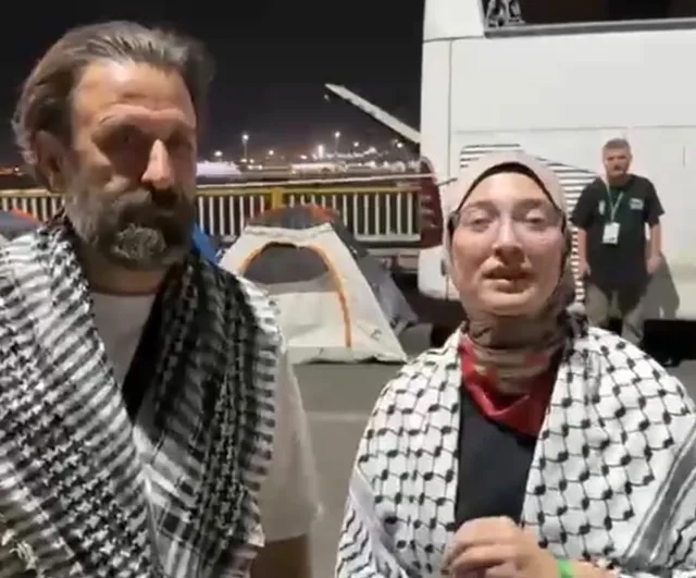 Sıcaklıkla mücadele: Filistin konvoyu İbrahim Halil kapısında dördüncü gününü geçiriyor