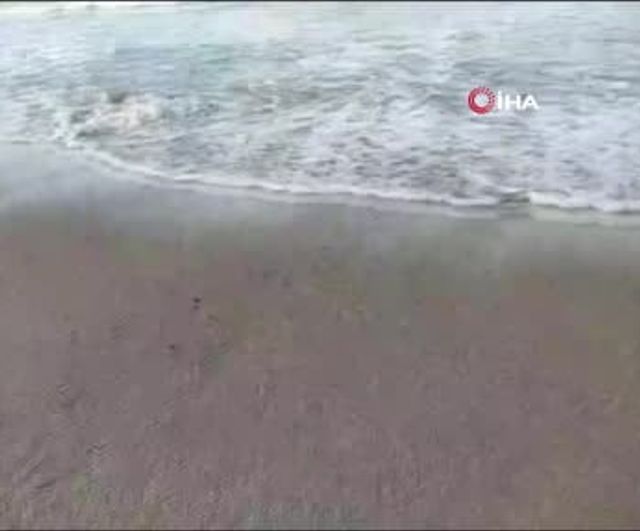 Sinop'ta sahilde bulunan şüpheli parçaların kaynağı araştırılıyor