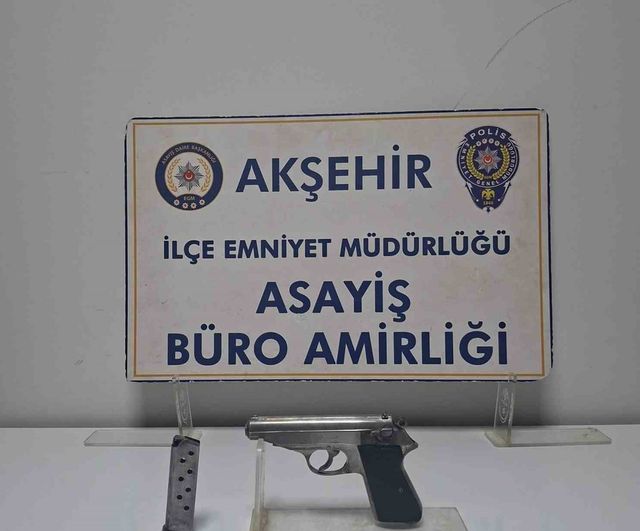 Sivil ekiplerin takibiyle Akşehir'de düğünde havaya ateş eden kişi suçüstü yakalandı