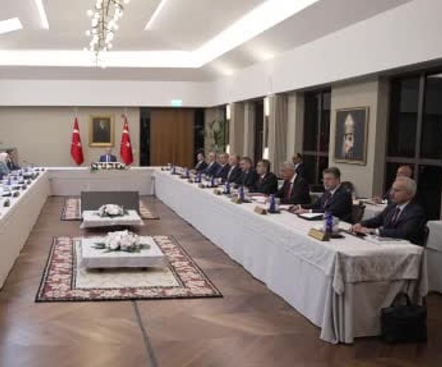 Siyasi gündem kabineyle masaya kondu: Erdoğan başkanlığında toplantı