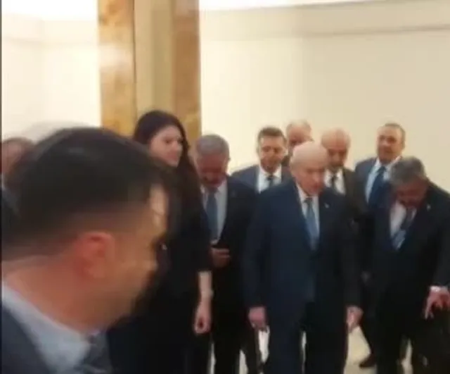 Siyasiler TBMM genel kurulunda buluştu