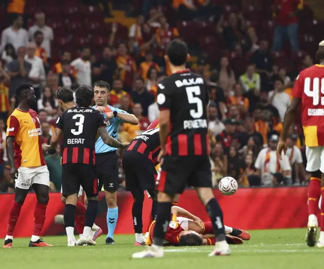 Süper Lig'de sezonun ilk kırmızı kartı Çorum FK'lı Kyziridis'e çıktı