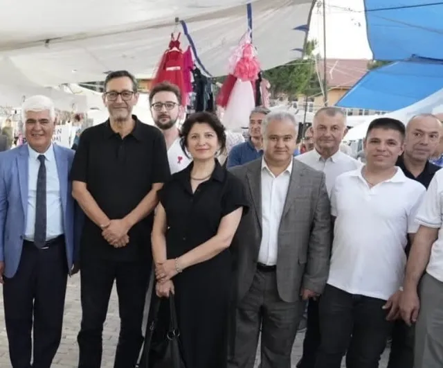Tavşanlı'da alışveriş günleri ilçe içi ticareti canlandırma hedefiyle başladı