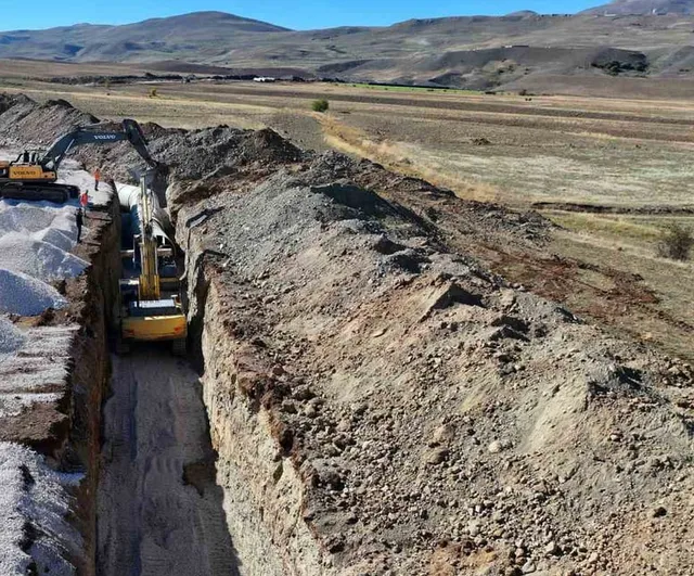 Turnaçayırı ile Erzincan'da tarım dönüşümü hızlanıyor, inşaat yüzde 52 ilerledi