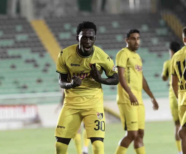 Vanspor son yarıda bulduğu gollerle İstanbulspor'u 3-2 yendi
